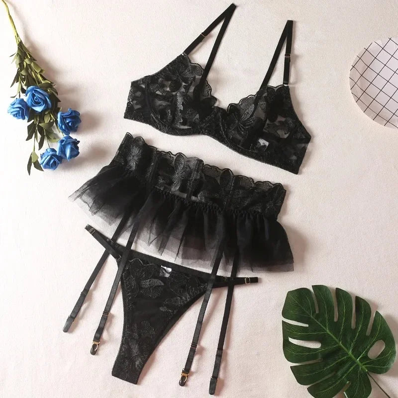 # Ensemble de Lingerie Sexy en Dentelle Brodée – 3 Pièces
